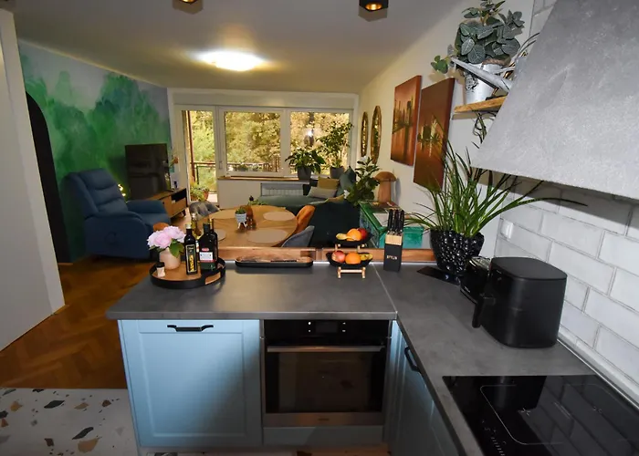 Apartma Karakter S Pogledom Na Park Apartment Maribor